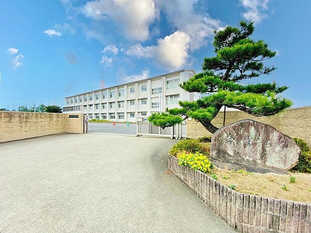 日進市立日進西中学校(2340m)