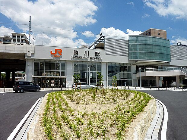 勝川駅(810m)