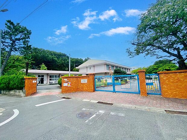 名古屋市立守山小学校（760m）