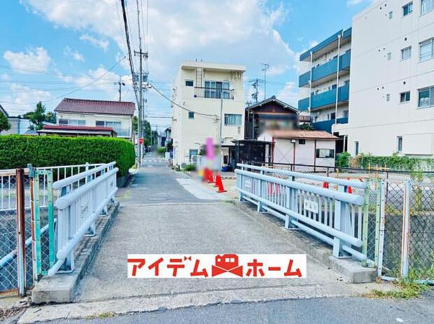 西側道路(2026年8月)撮影