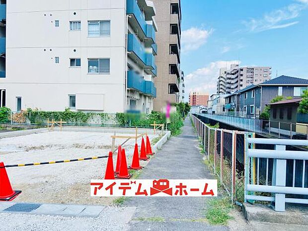 南側道路(2026年8月)撮影