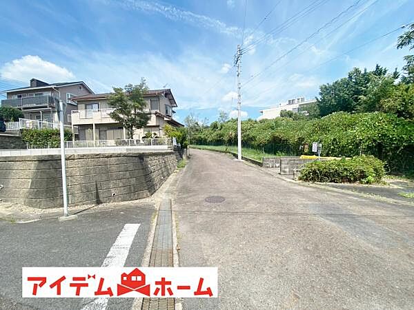 東側道路（2026年8月）撮影