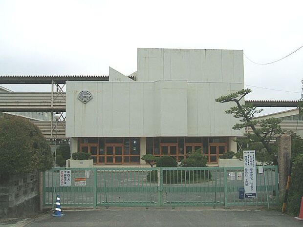 一宮市立木曽川西小学校（850m）