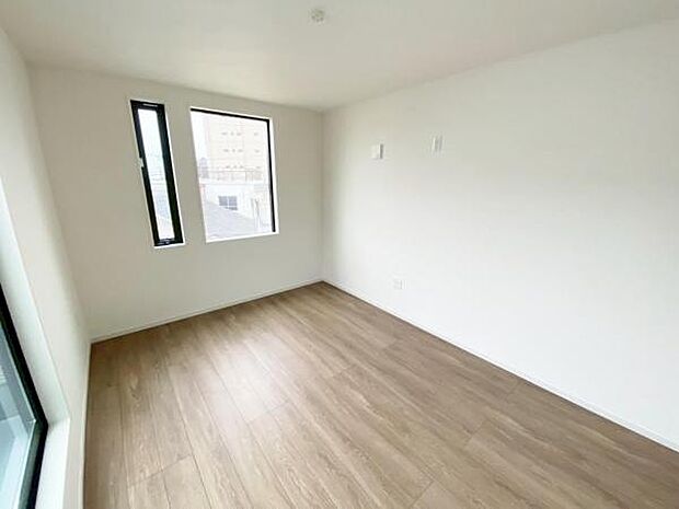 洋室 明るい洋室ではのんびりとお過ごしできます☆