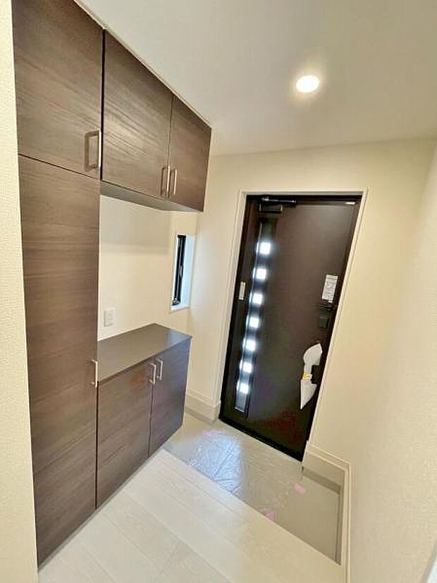 休日、平日問わずお気軽にお問合せくださいませ。