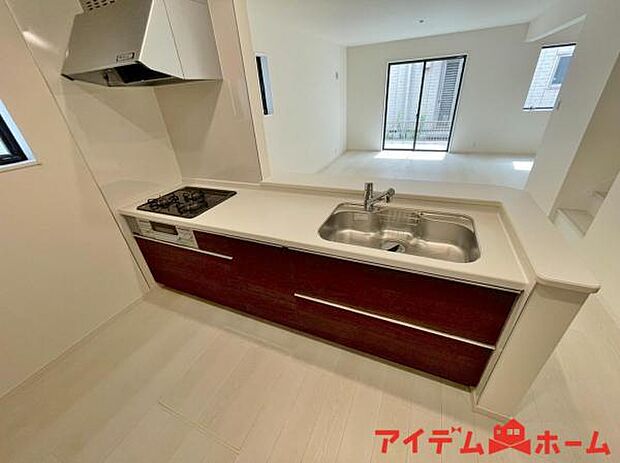 休日、平日問わずお気軽にお問合せくださいませ。