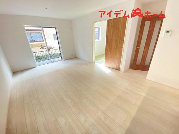 内観写真 平日・土日問わずご案内致します!お気軽にお問合わせ下さい♪