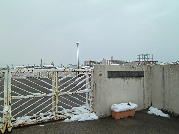 一宮市立今伊勢西小学校（300m）