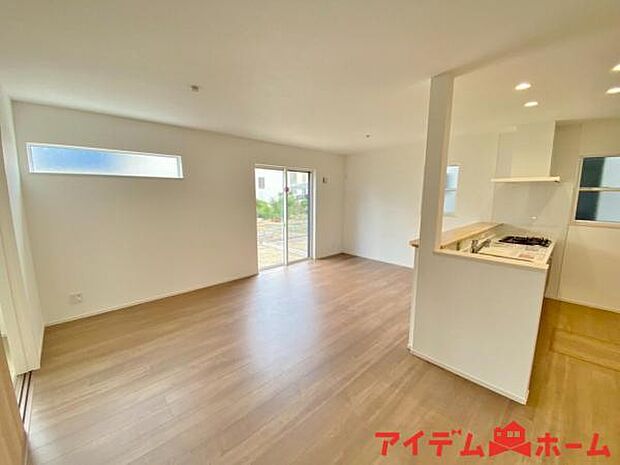 4号棟 休日、平日問わずお気軽にお問合せくださいませ。