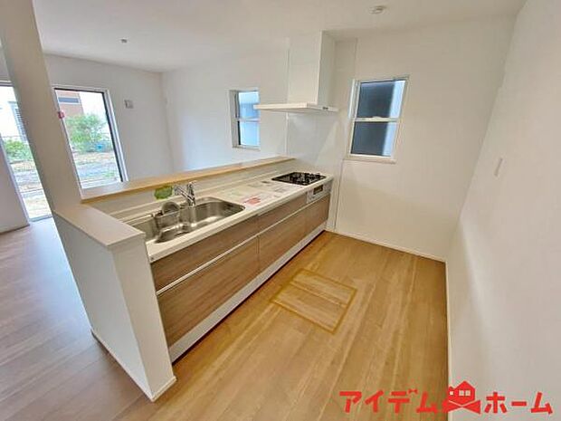 4号棟 休日、平日問わずお気軽にお問合せくださいませ。