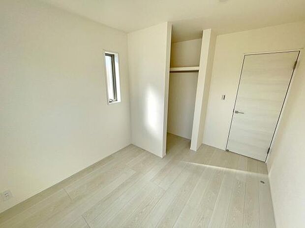 内観写真 休日、平日問わずお気軽にお問合せくださいませ。