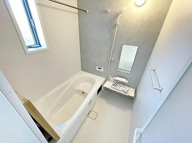 内観写真 休日、平日問わずお気軽にお問合せくださいませ。