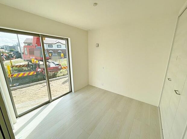 内観写真 休日、平日問わずお気軽にお問合せくださいませ。