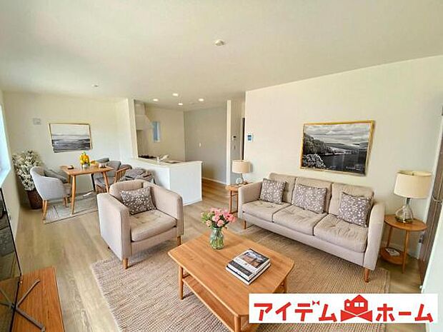 ※家具設置イメージです。 6号棟 休日、平日問わずお気軽にお問合せくださいませ。