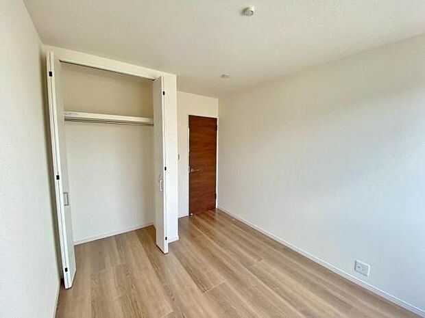 6号棟 休日、平日問わずお気軽にお問合せくださいませ。