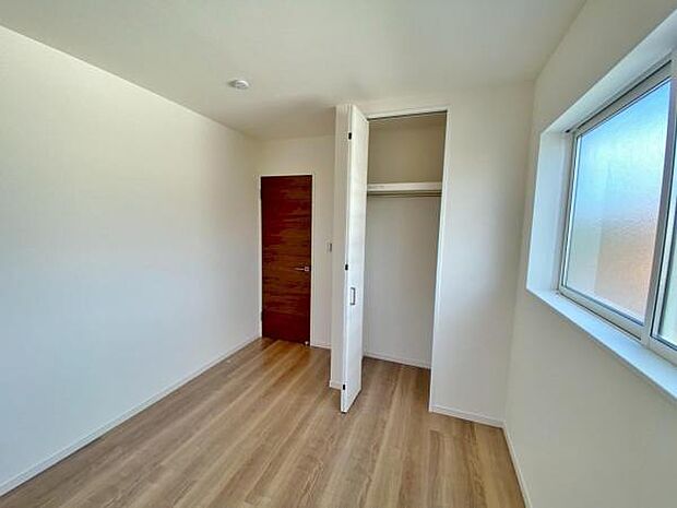 休日、平日問わずお気軽にお問合せくださいませ。