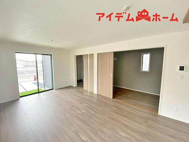 洋室と続間仕様の明るいＬＤＫ♪