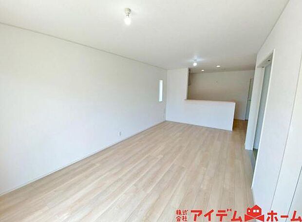 家族のコミュニケーションが広がるリビングイン階段♪