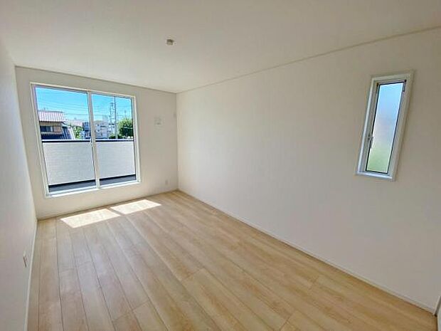 採光たっぷりの明るく心地良いお部屋です♪