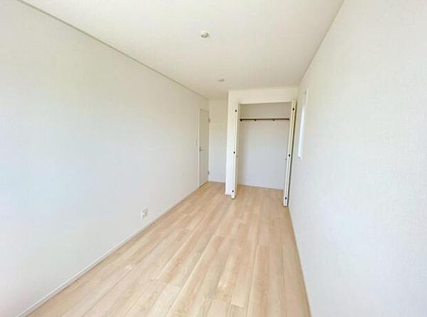 採光たっぷりの明るく心地良いお部屋です♪