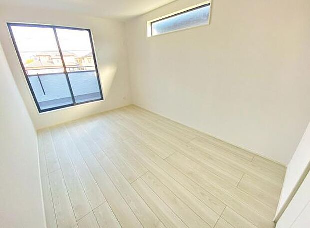 採光たっぷりの明るく心地良いお部屋です♪