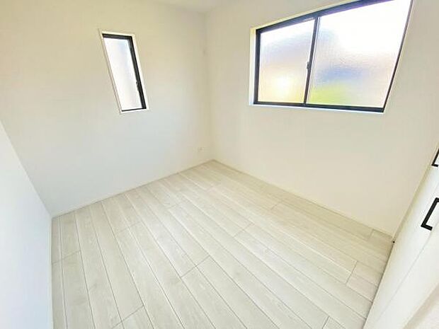 採光たっぷりの明るく心地良いお部屋です♪