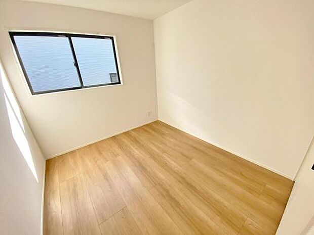 採光たっぷりの明るく心地良いお部屋です♪