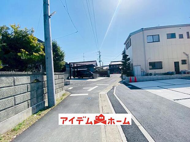 前面道路 平日・土日問わずご案内致します!お気軽にお問合わせ下さい♪