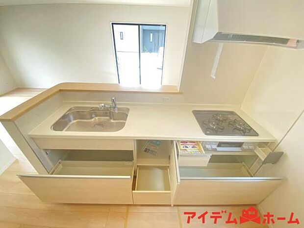 4号棟 休日、平日問わずお気軽にお問合せくださいませ。