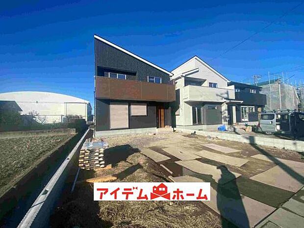 1号棟　外観写真 平日・土日問わずご案内致しますお気軽にお問合わせ下さい♪ 