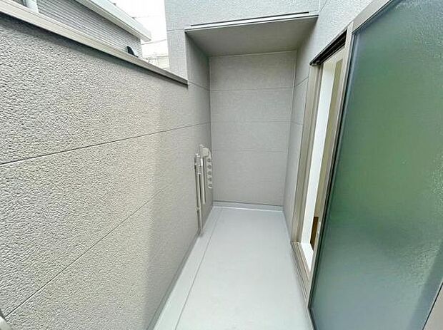 日差しをたっぷり受けれる南面バルコニーで毎日のお洗濯も快適♪