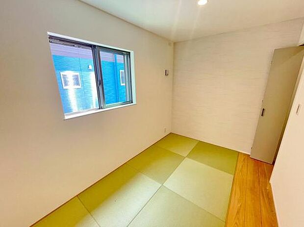 リビング隣接のため、お子様のお昼寝などにも最適です