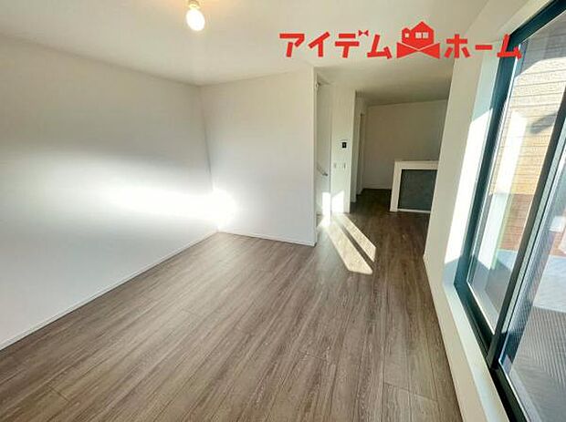 家族のコミュニケーションが広がるリビングイン階段♪