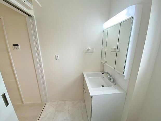 内観写真 平日・土日問わずご案内致しますお気軽にお問合わせ下さい♪