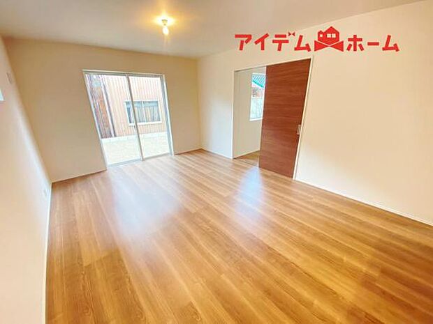 内観写真 平日・土日問わずご案内致しますお気軽にお問合わせ下さい♪