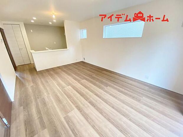 内観写真 平日・土日問わずご案内致しますお気軽にお問合わせ下さい♪