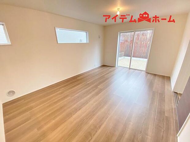 内観写真 平日・土日問わずご案内致しますお気軽にお問合わせ下さい♪