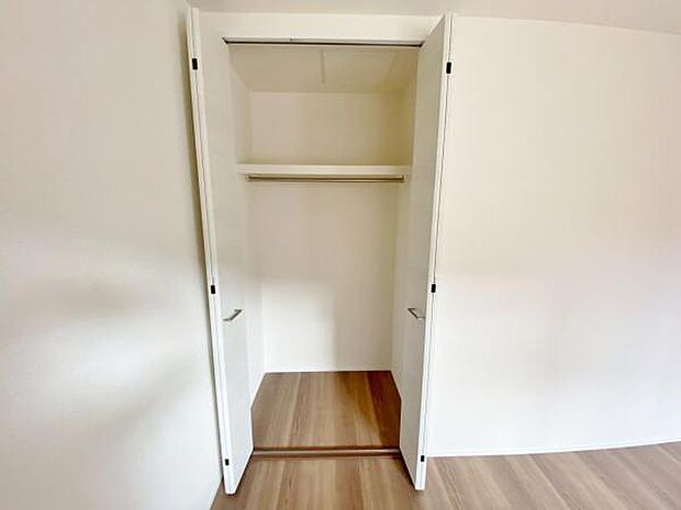 内観写真 平日・土日問わずご案内致しますお気軽にお問合わせ下さい♪