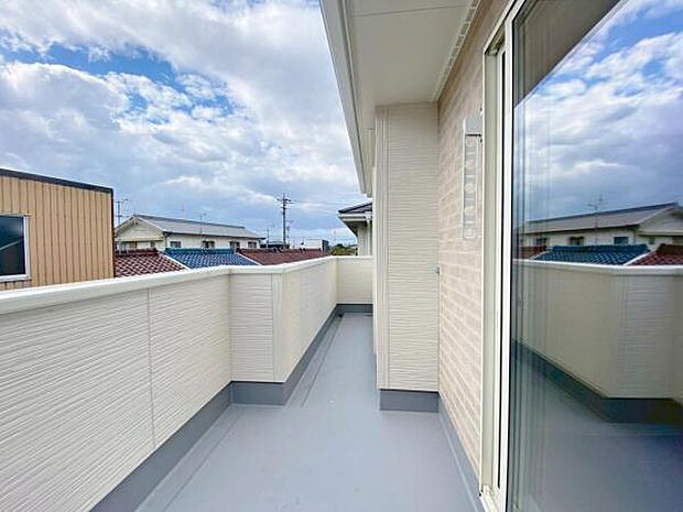 内観写真 平日・土日問わずご案内致しますお気軽にお問合わせ下さい♪