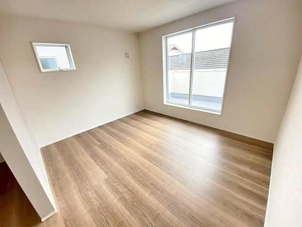 内観写真 平日・土日問わずご案内致しますお気軽にお問合わせ下さい♪