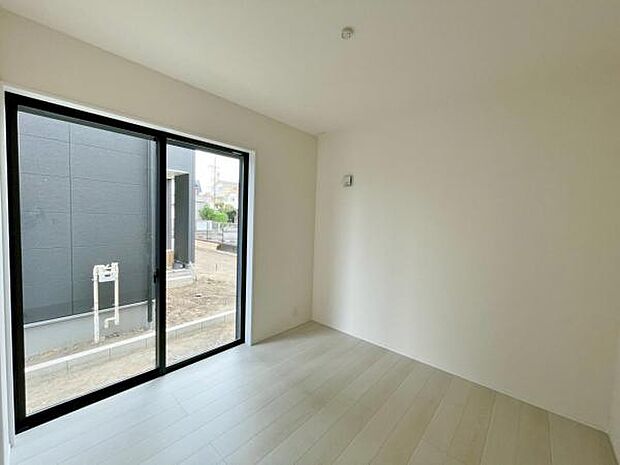 休日、平日問わずお気軽にお問合せくださいませ。