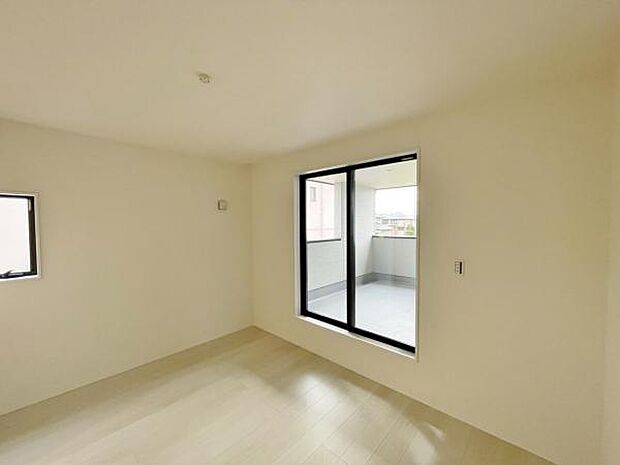 休日、平日問わずお気軽にお問合せくださいませ。