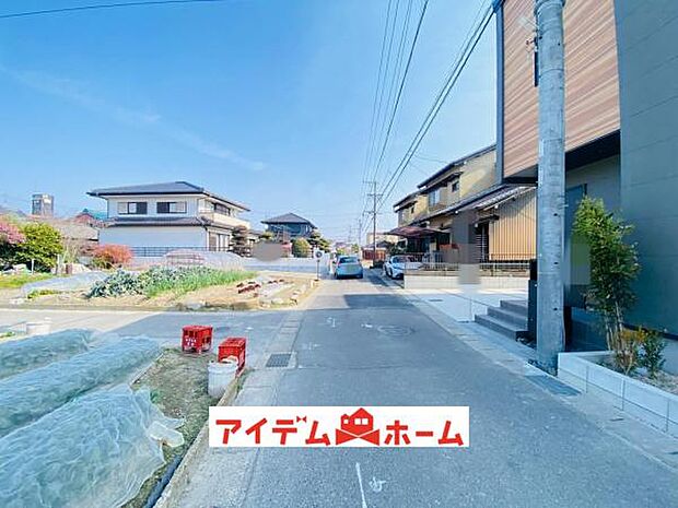 前面道路 平日・土日問わずご案内致します!お気軽にお問合わせ下さい♪