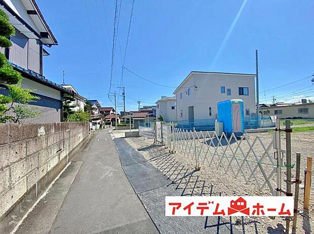 前面道路(2025年9月)撮影 休日、平日問わずお気軽にお問合せくださいませ。