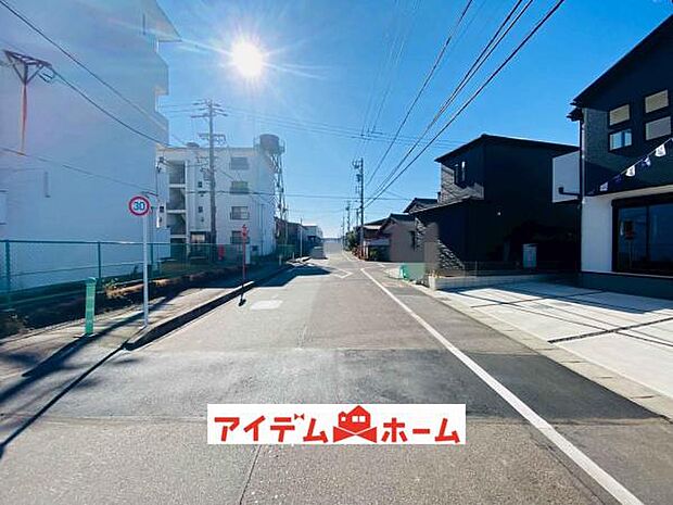 前面道路 平日・土日問わずご案内致しますお気軽にお問合わせ下さい♪ 