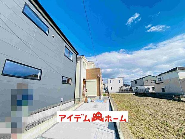 2号棟　外観写真 平日・土日問わずご案内致しますお気軽にお問合わせ下さい♪ 