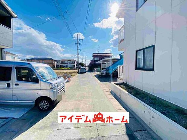 前面道路 平日・土日問わずご案内致しますお気軽にお問合わせ下さい♪ 