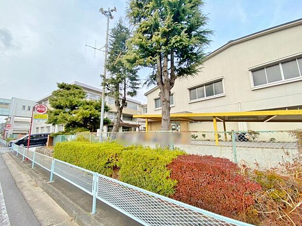 岐阜市立鶉小学校（1250m）