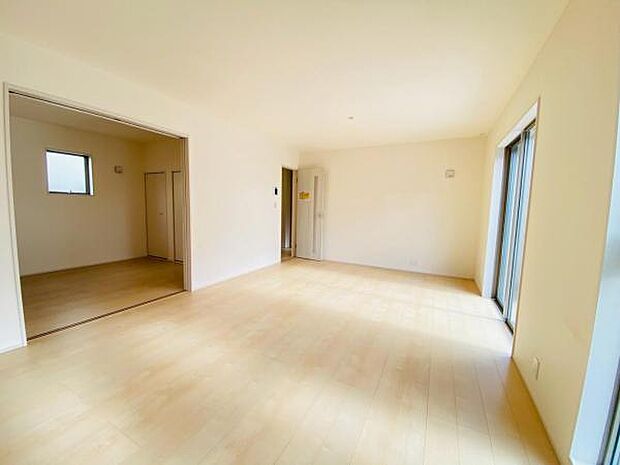 内観写真 平日・土日問わずご案内致します!お気軽にお問合わせ下さい♪