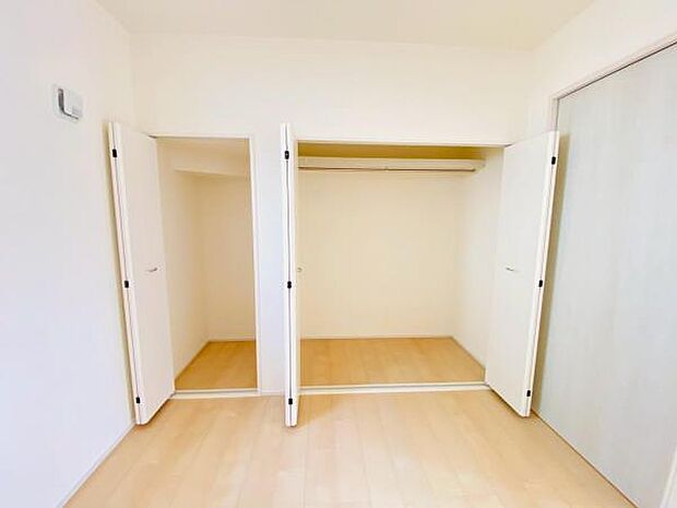 内観写真 平日・土日問わずご案内致しますお気軽にお問合わせ下さい♪ 